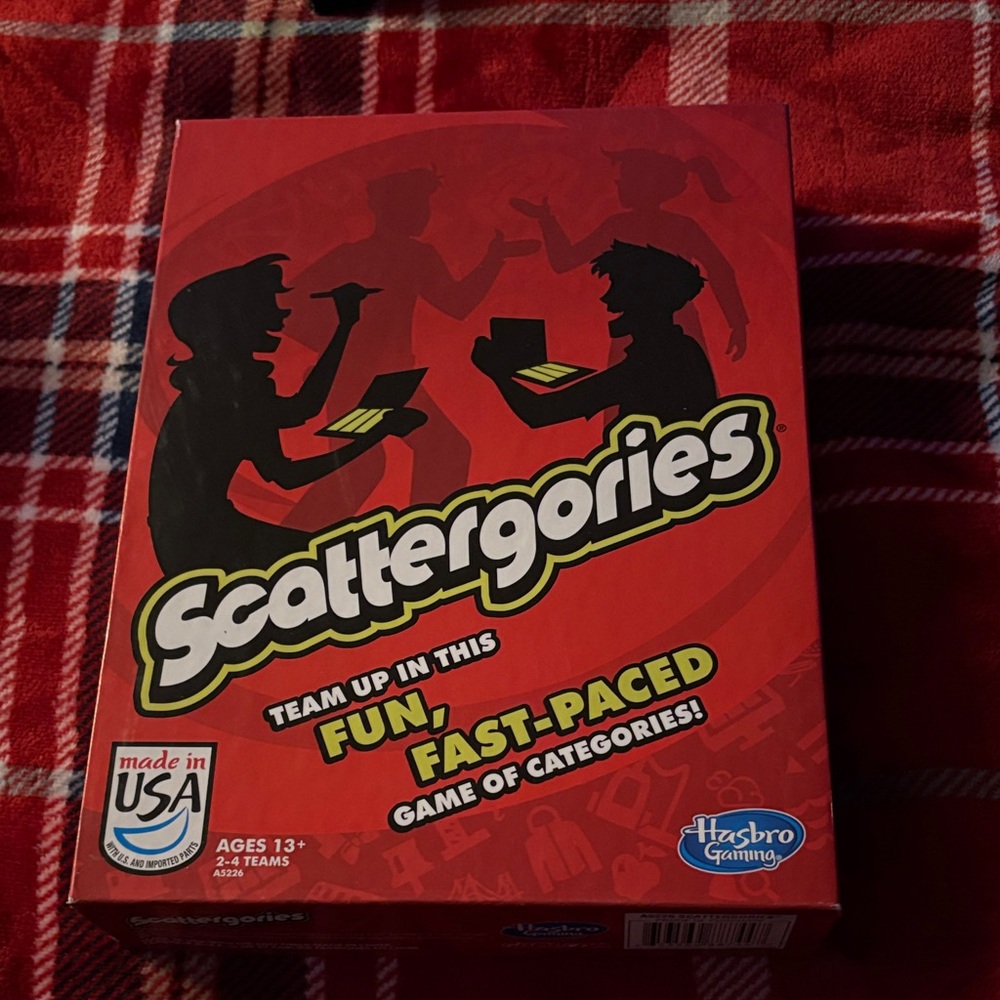 Scattergories Board Game - Exciting Red Edition